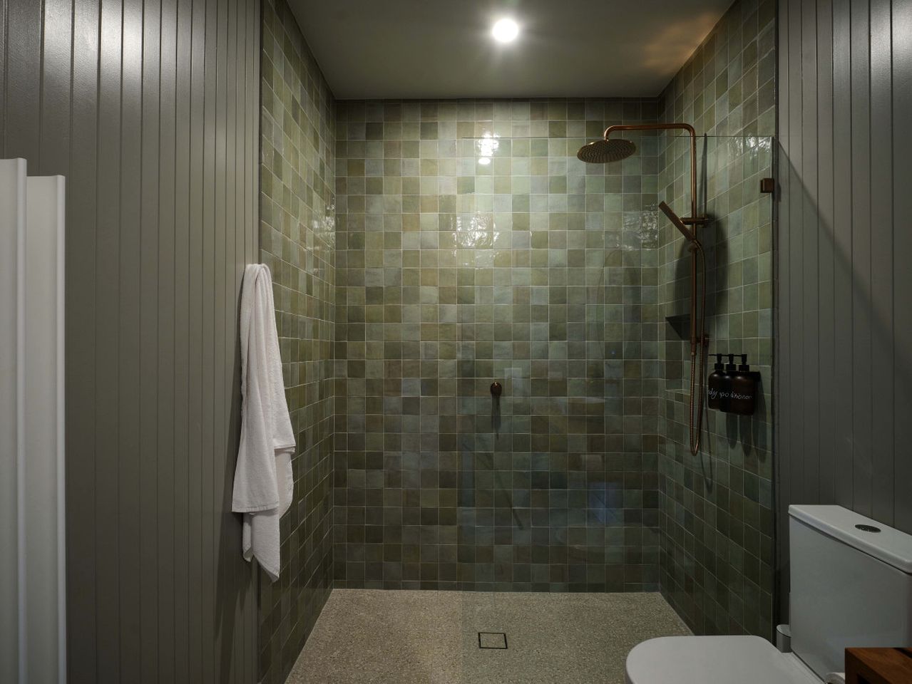 Luxury Pet-Friendly Villa with Heated Bathrooms & Full Kitchen Near Wineries in Mudgee, New South Wales