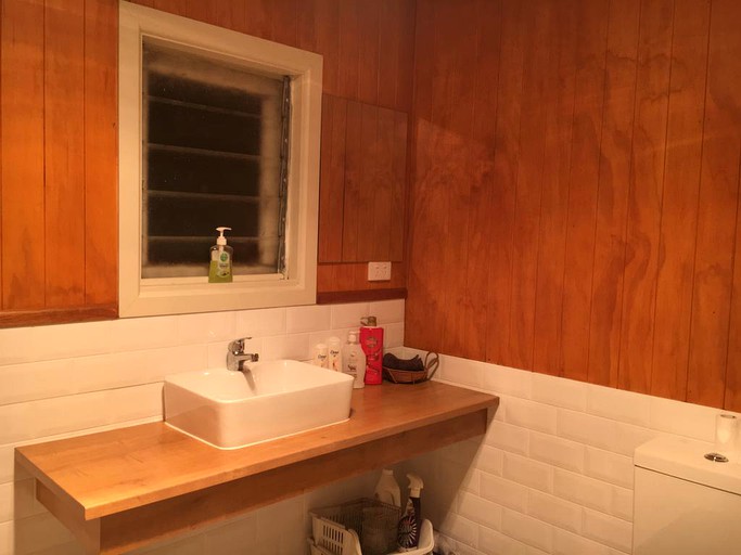 Cottages (Bothwell, Tasmania, Australia)