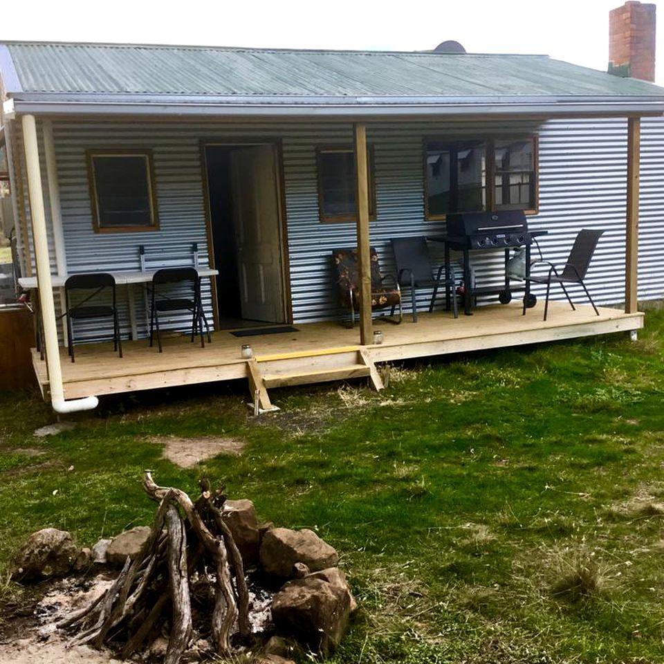 Pet-Friendly Cottage Getaway on a Farm near Hamilton, Tasmania