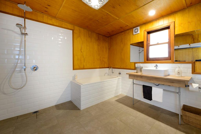 Nature Lodges (Bothwell, Tasmania, Australia)