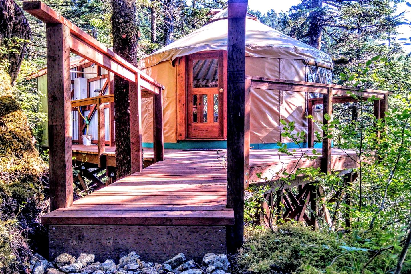 Incredible Yurt Accommodation with Spectacular Views of the Wilderness in Seward, Alaska