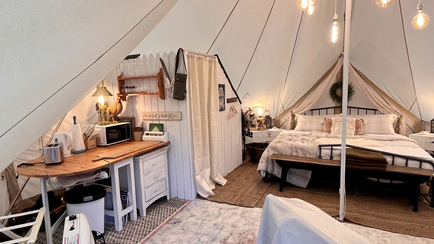 Shenandoah Valley Glamping Bell Tent on Working Cattle Farm in Edinburg, Virginia