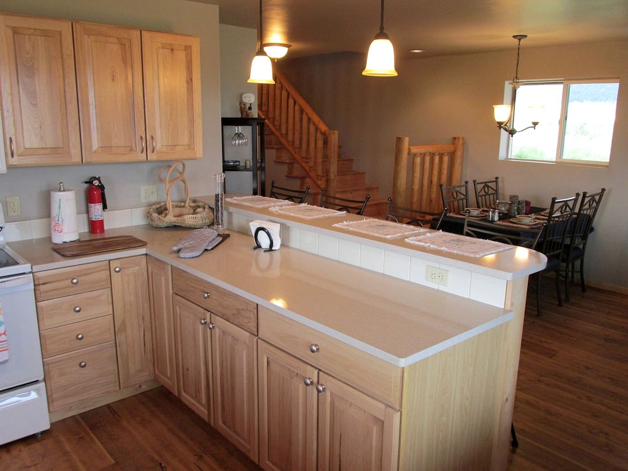 Scenic Vacation Cabin with 360° Mountain Views near Yellowstone National Park in Madison River Valley, Montana