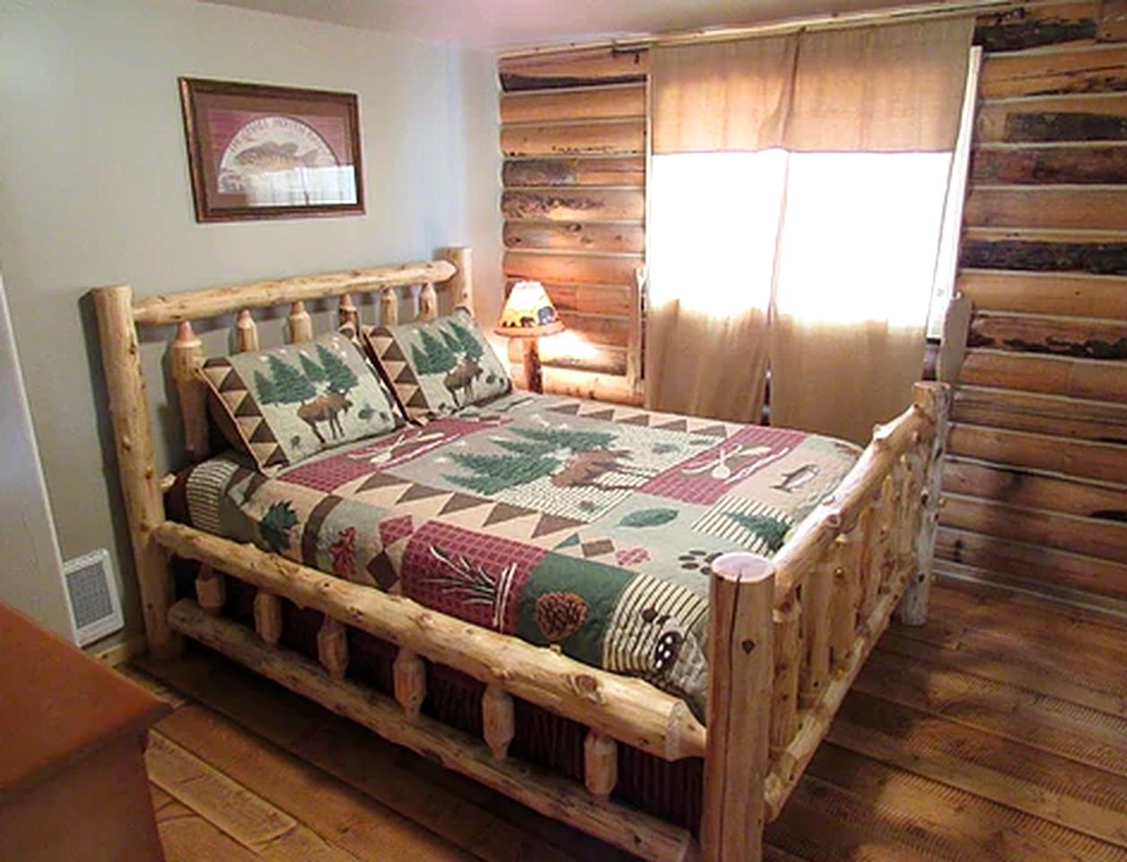 Magnificent Log Cabin with Mountain Views near Yellowstone National Park, Montana
