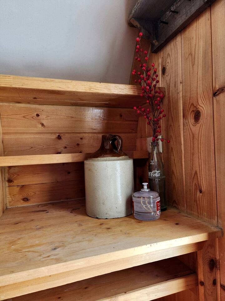 Charming Glamping Wagon with Mountain Views on Working Ranch near Grand Teton – Tetonia, Idaho
