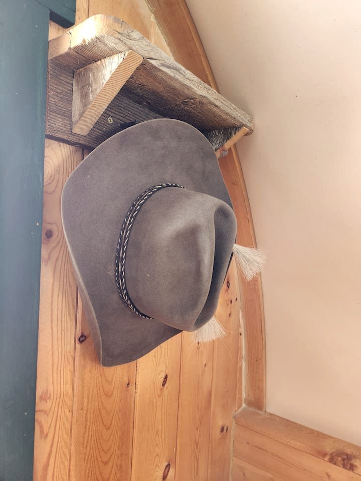 Charming Glamping Wagon with Mountain Views on Working Ranch near Grand Teton – Tetonia, Idaho