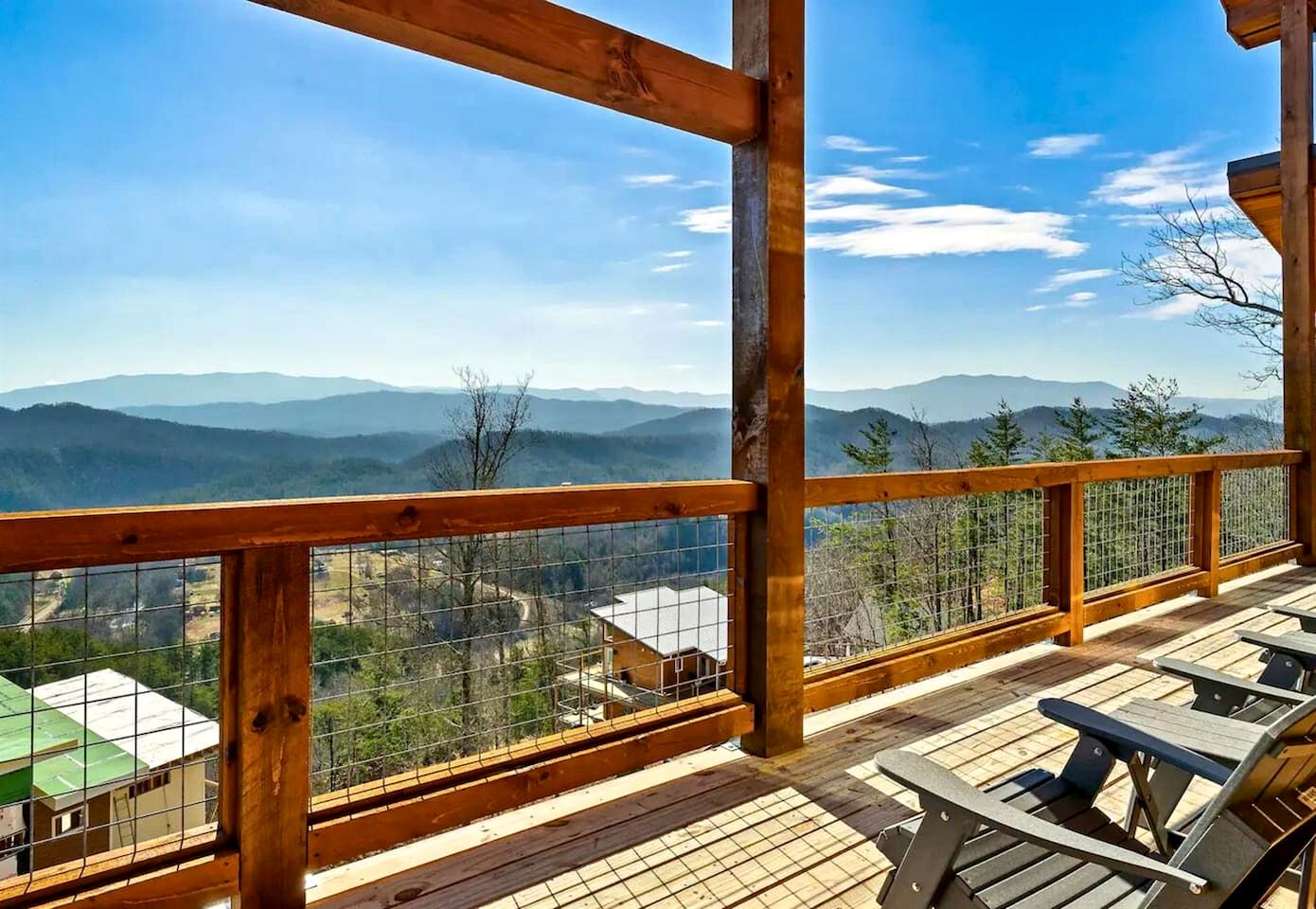 Luxurious Sevierville Mountain Retreat • Heated Indoor Pool, Hot Tub & Arcade, Sevierville, TN