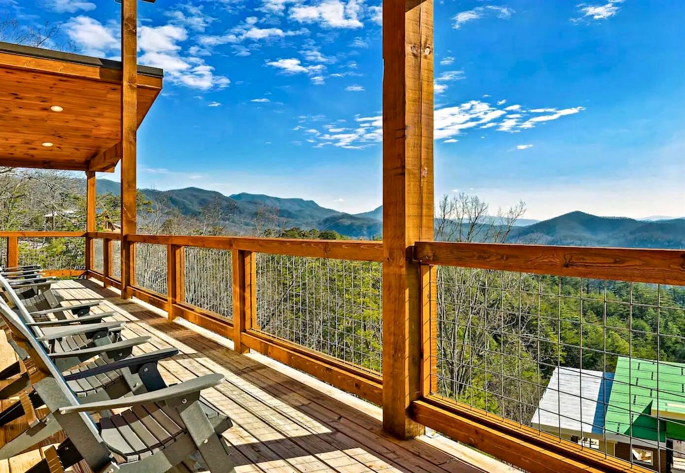 Luxurious Sevierville Mountain Retreat • Heated Indoor Pool, Hot Tub & Arcade, Sevierville, TN