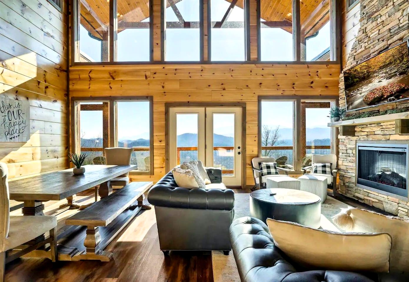 Luxurious Sevierville Mountain Retreat • Heated Indoor Pool, Hot Tub & Arcade, Sevierville, TN