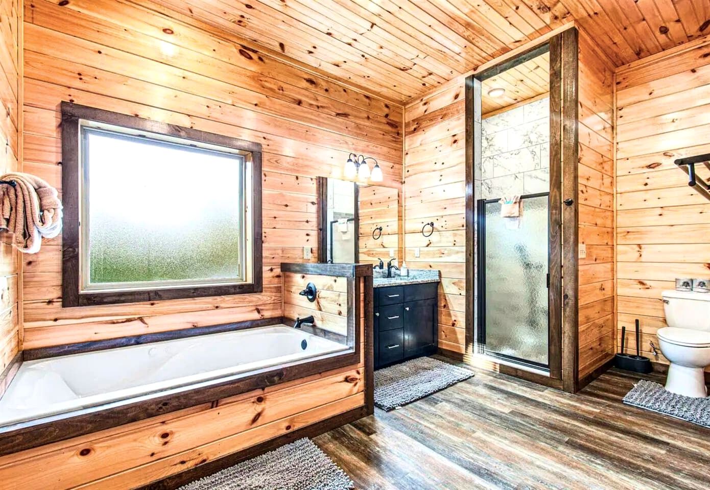 Scenic Smoky Mountain Retreat with Heated Indoor Pool & Game Room near Pigeon Forge, Sevierville TN