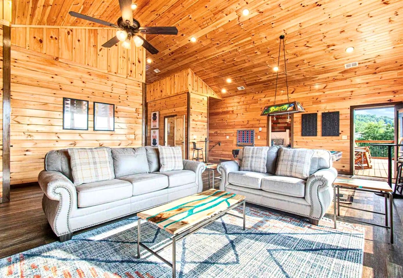 Scenic Smoky Mountain Retreat with Heated Indoor Pool & Game Room near Pigeon Forge, Sevierville TN