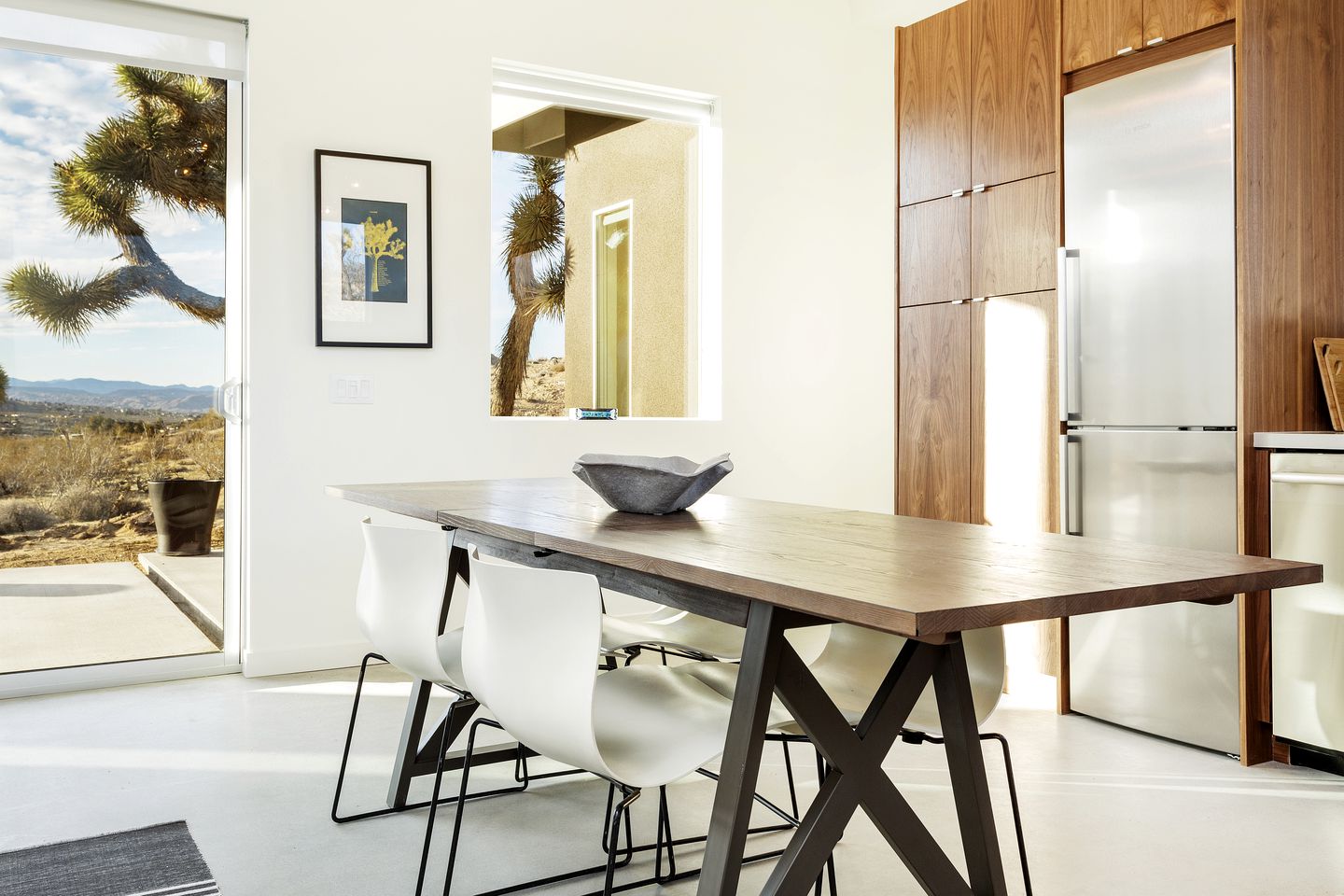 Cozy Vacation Rental with Fire Pit and Hot-tub in Joshua Tree, California