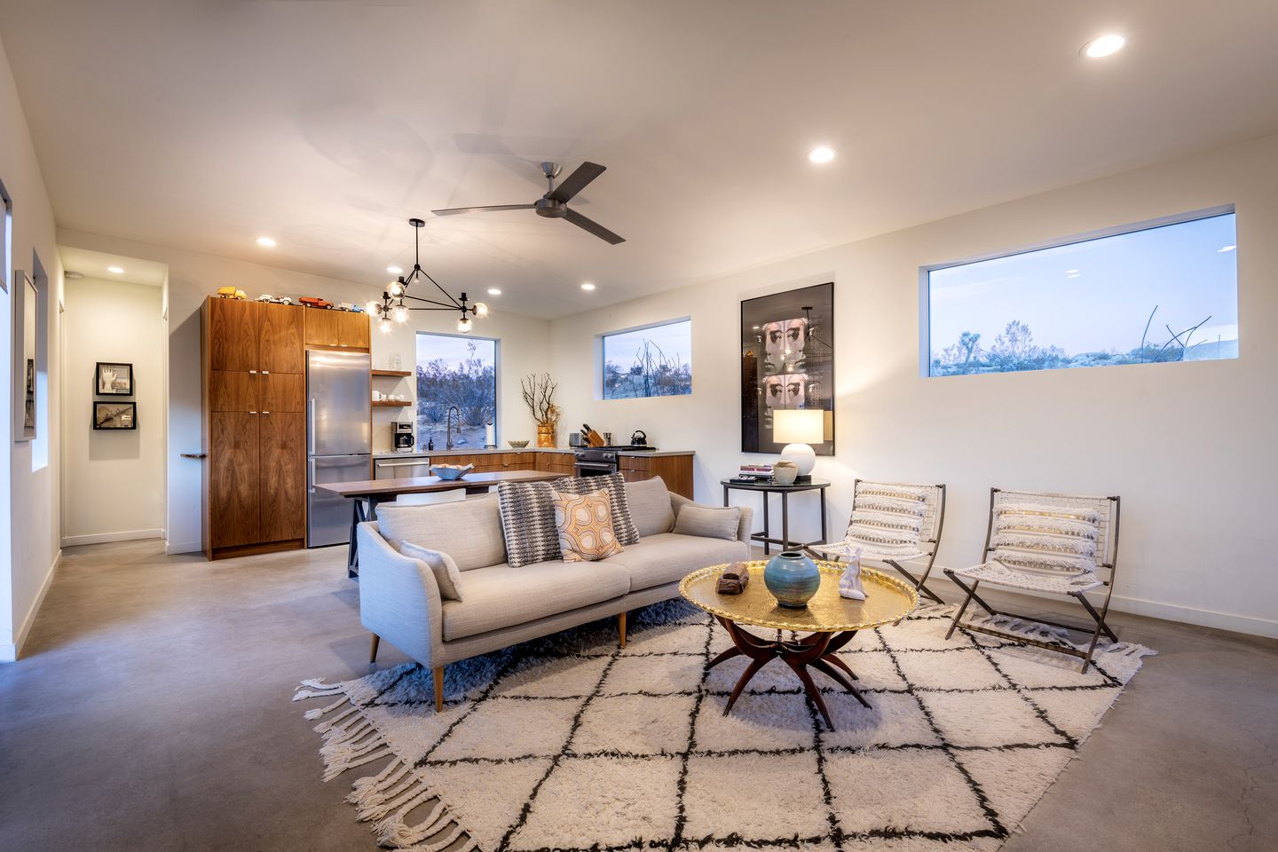 Cozy Vacation Rental with Fire Pit and Hot-tub in Joshua Tree, California