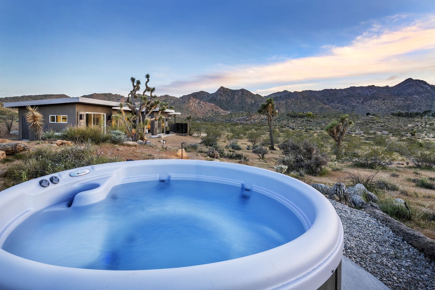 Cozy Vacation Rental with Fire Pit and Hot-tub in Joshua Tree, California
