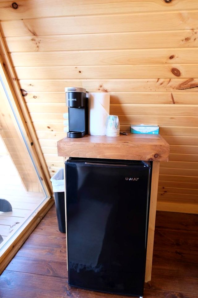 Lovely Rural Cabin Nestled Among Nature by Tappan Lake in Ohio