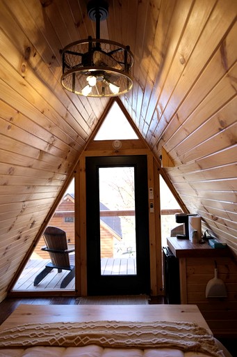 Cabins (United States of America, Franklin, Ohio)