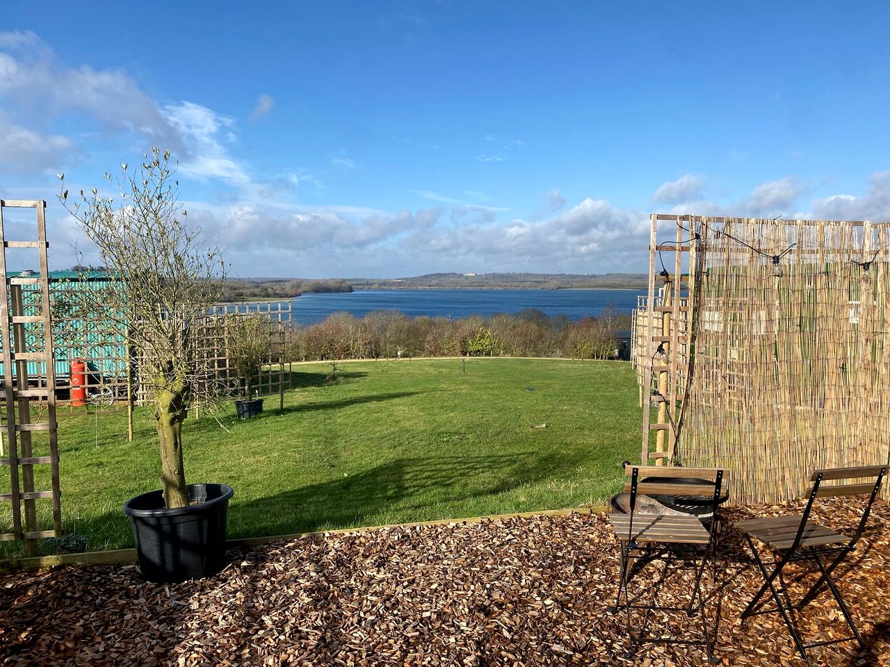 Idyllic Lakeside Container Haven near Rutland Water in Rutland