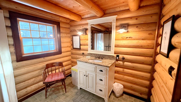 Cabins (United States of America, Greenville, Maine)