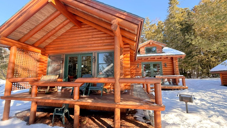 Cabins (United States of America, Greenville, Maine)