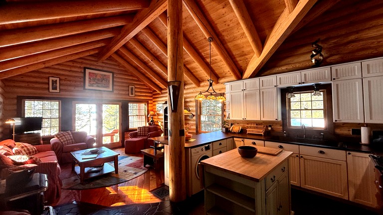 Cabins (United States of America, Greenville, Maine)