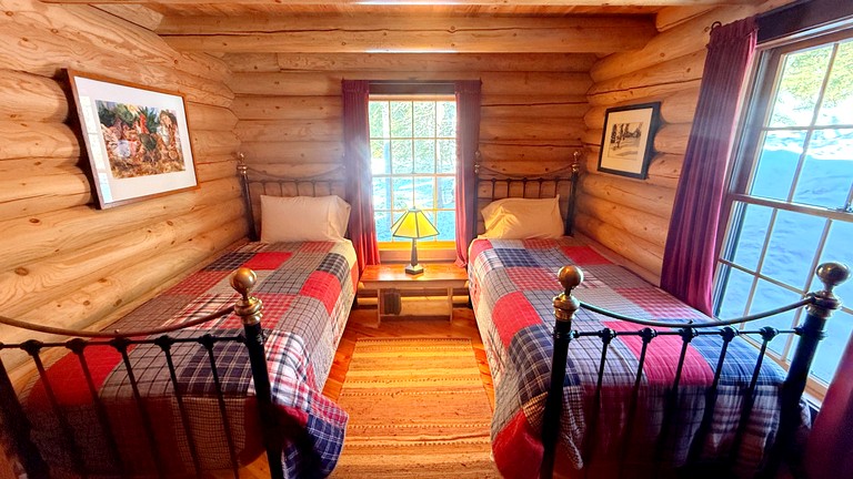 Cabins (United States of America, Greenville, Maine)