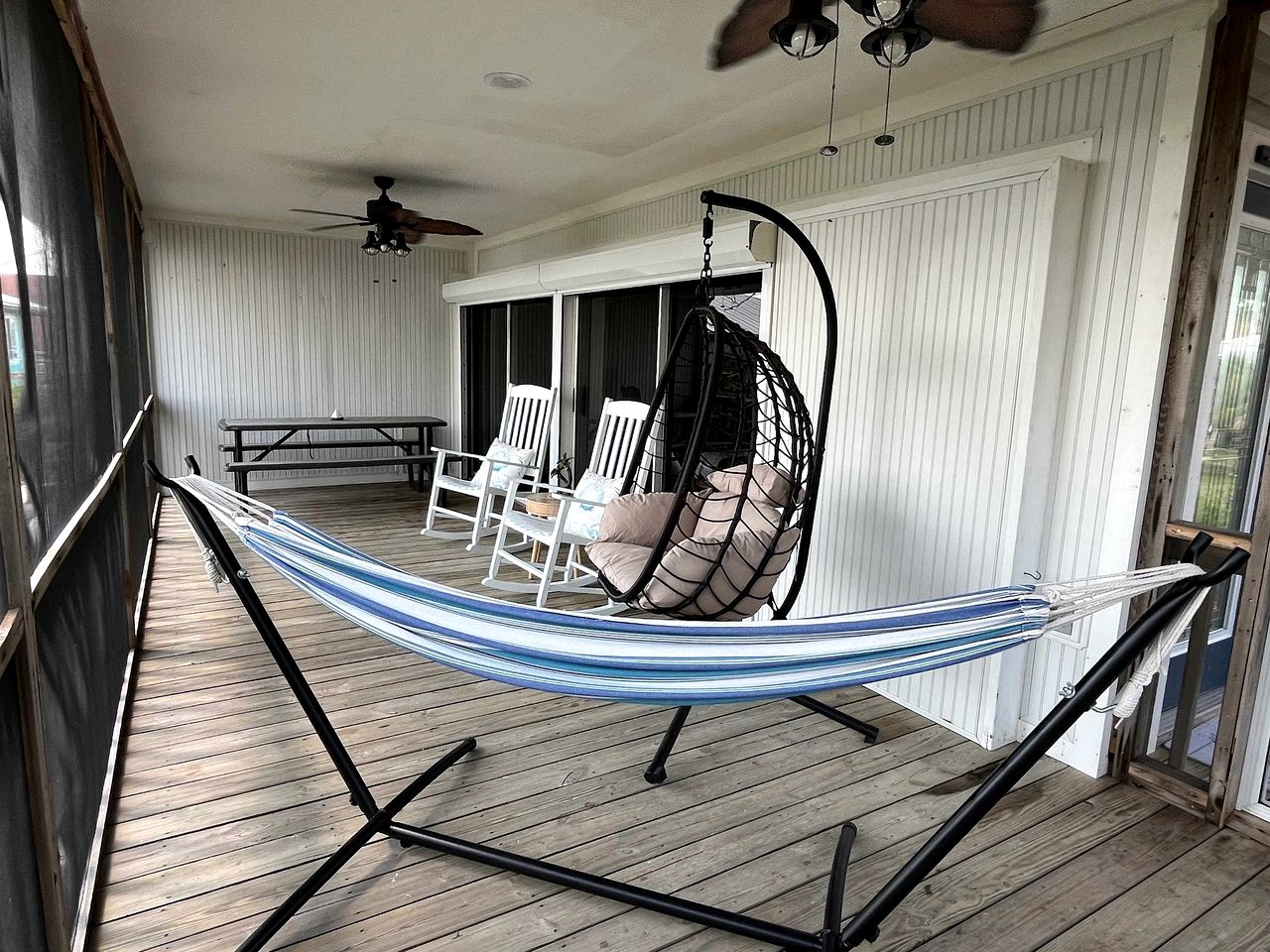 Serene Bayfront Cottage with Private Dock and Beach Access near Florida’s Coastal Paradise