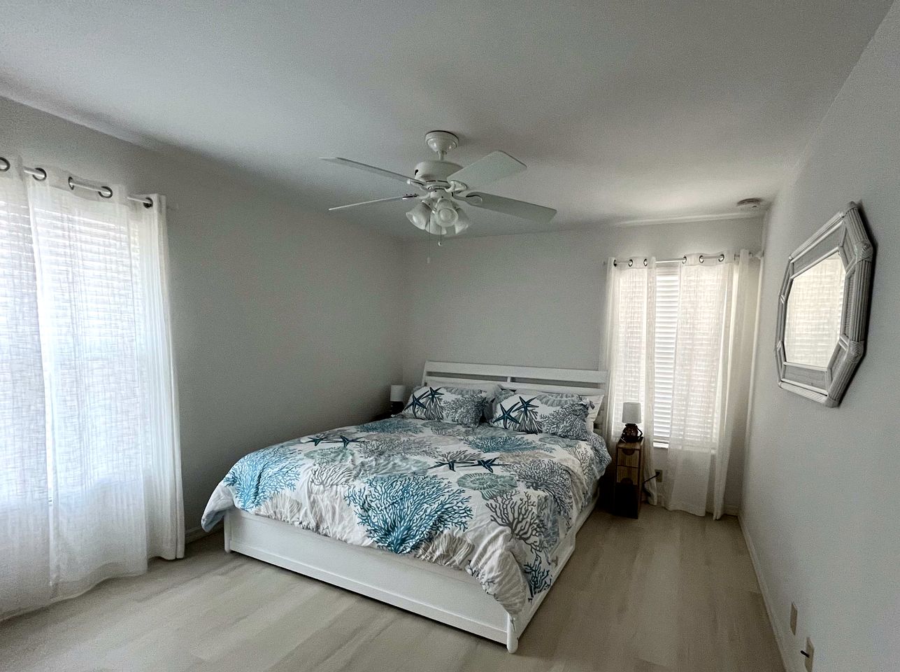 Serene Bayfront Cottage with Private Dock and Beach Access near Florida’s Coastal Paradise