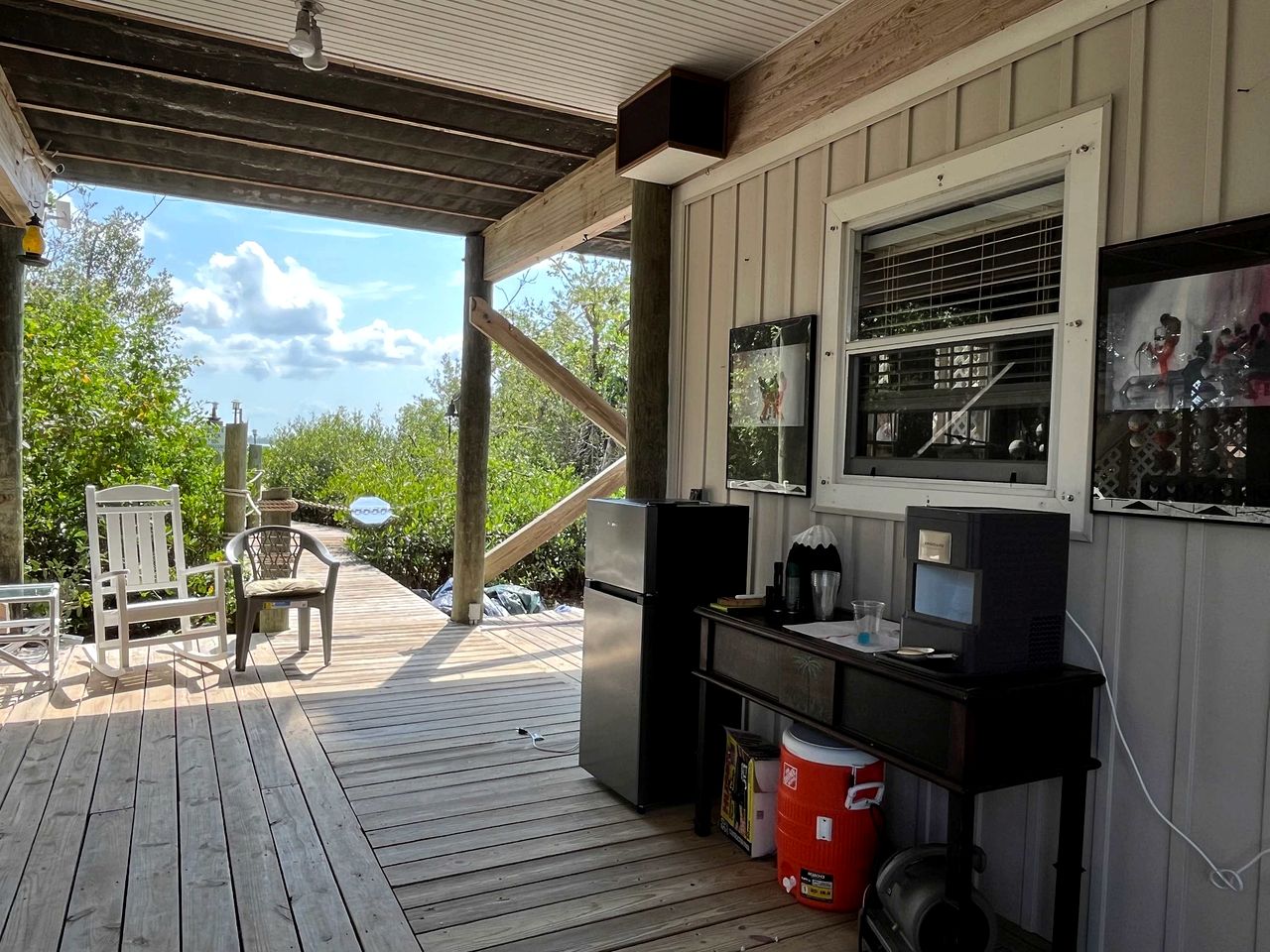 Serene Bayfront Cottage with Private Dock and Beach Access near Florida’s Coastal Paradise
