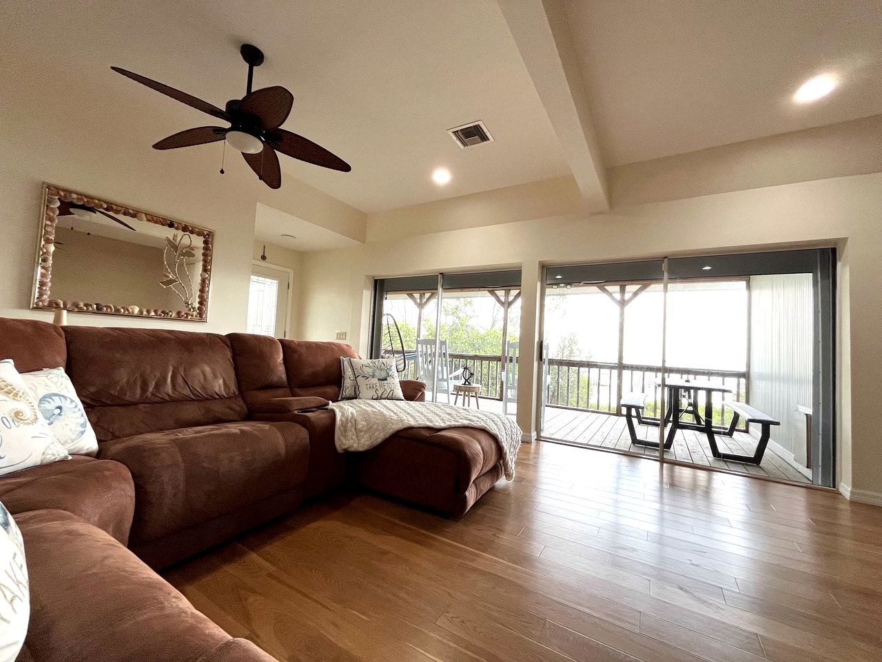 Serene Bayfront Cottage with Private Dock and Beach Access near Florida’s Coastal Paradise