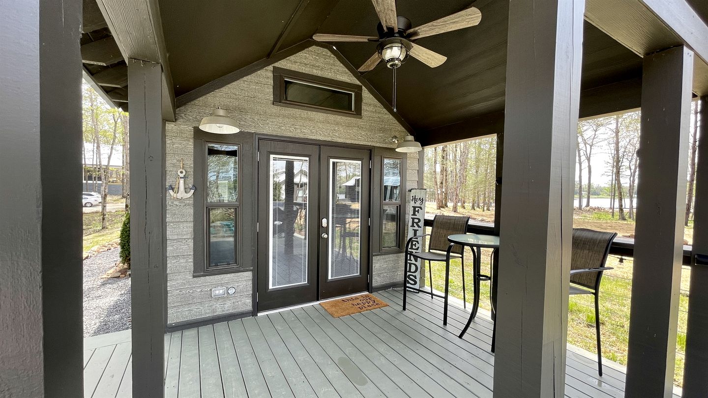 Amazing Lake Close Cabin with Fire Pit in Tracy City, Tennessee