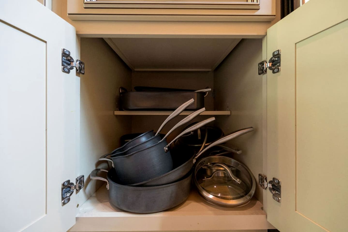 Charming Forest Cabin with Hot Tub & Fire Pit near Gatlinburg, Tennessee