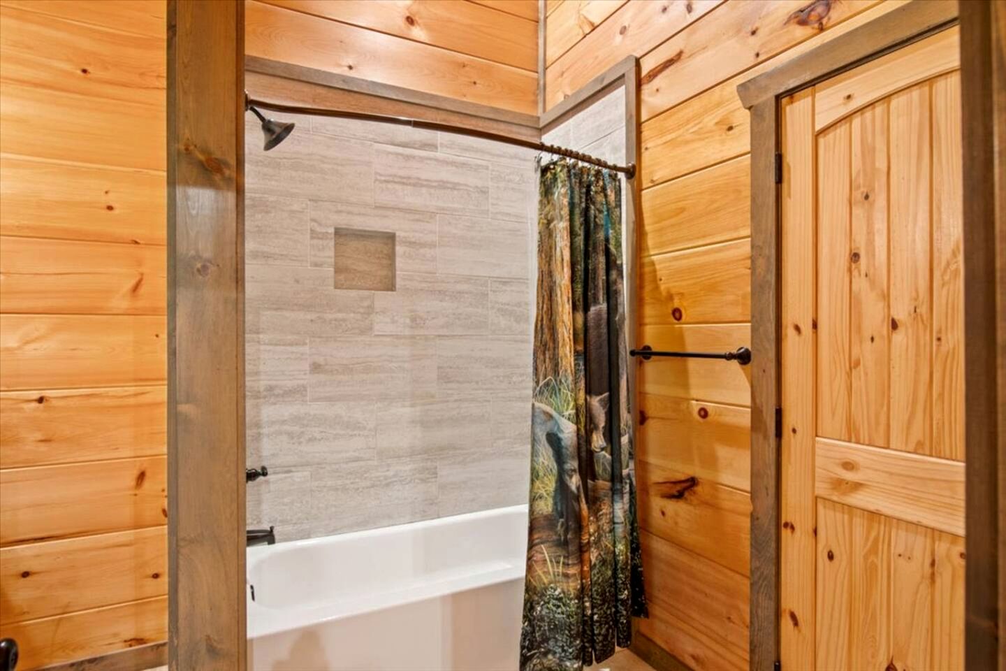 Charming Forest Cabin with Hot Tub & Fire Pit near Gatlinburg, Tennessee