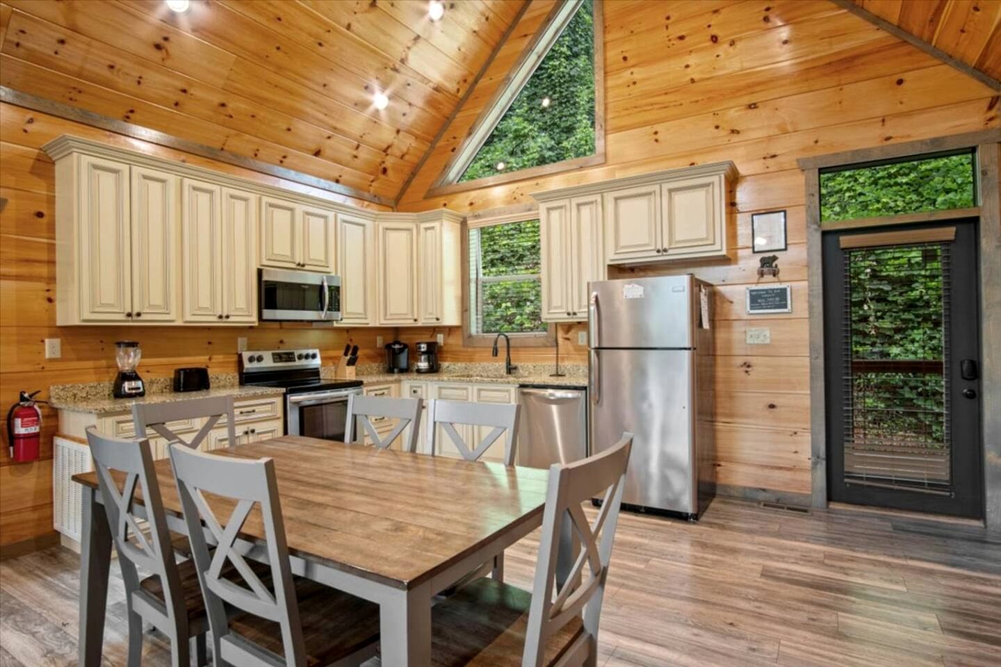 Charming Forest Cabin with Hot Tub & Fire Pit near Gatlinburg, Tennessee