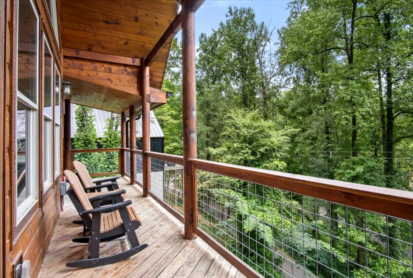 Charming Forest Cabin with Hot Tub & Fire Pit near Gatlinburg, Tennessee