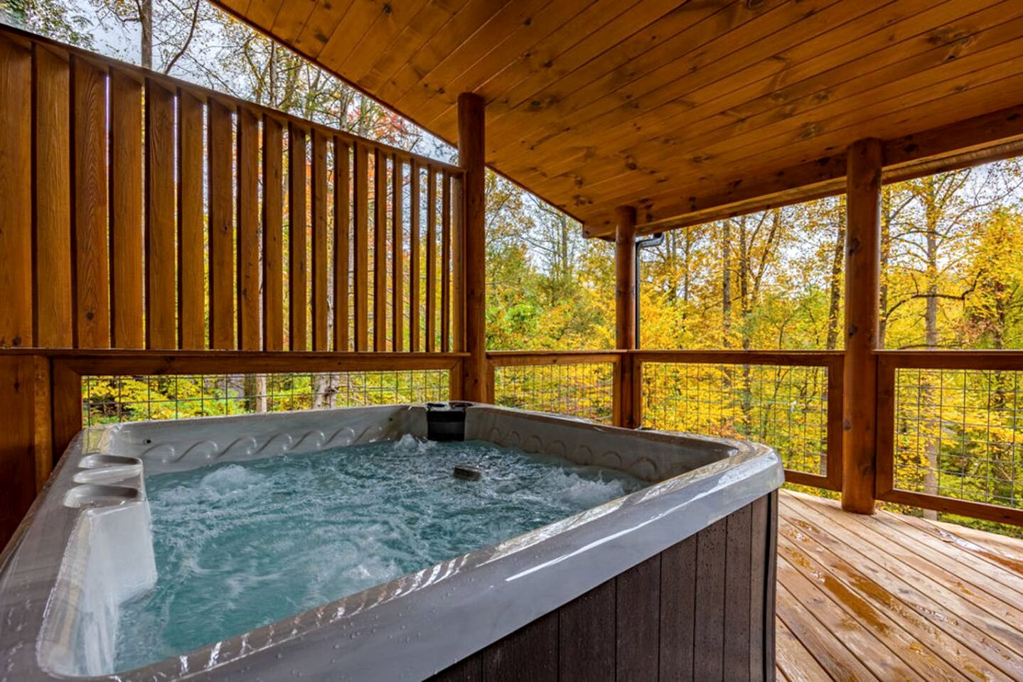 Charming Forest Cabin with Hot Tub & Fire Pit near Gatlinburg, Tennessee