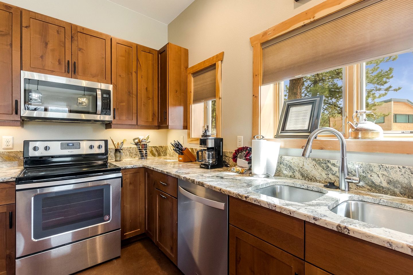 Idyllic Retreat with Private Hot Tub near Rocky Mountain National Park and Estes Park, Colorado