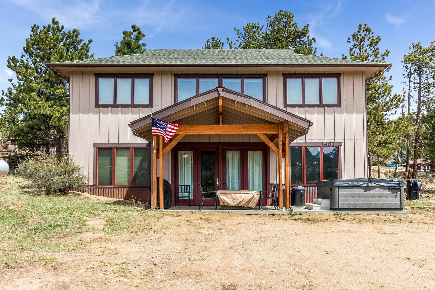 Idyllic Retreat with Private Hot Tub near Rocky Mountain National Park and Estes Park, Colorado
