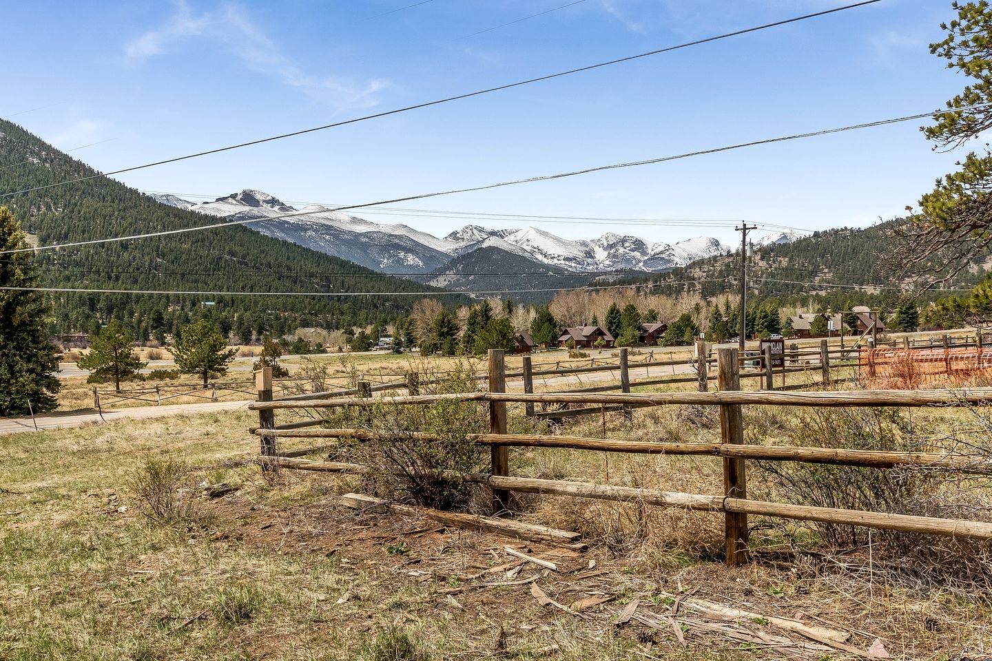 Idyllic Retreat with Private Hot Tub near Rocky Mountain National Park and Estes Park, Colorado