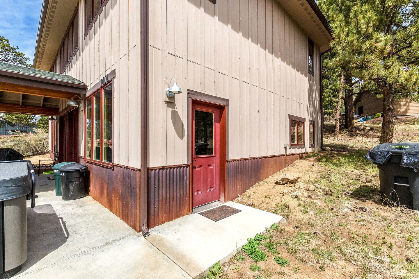 Idyllic Retreat with Private Hot Tub near Rocky Mountain National Park and Estes Park, Colorado