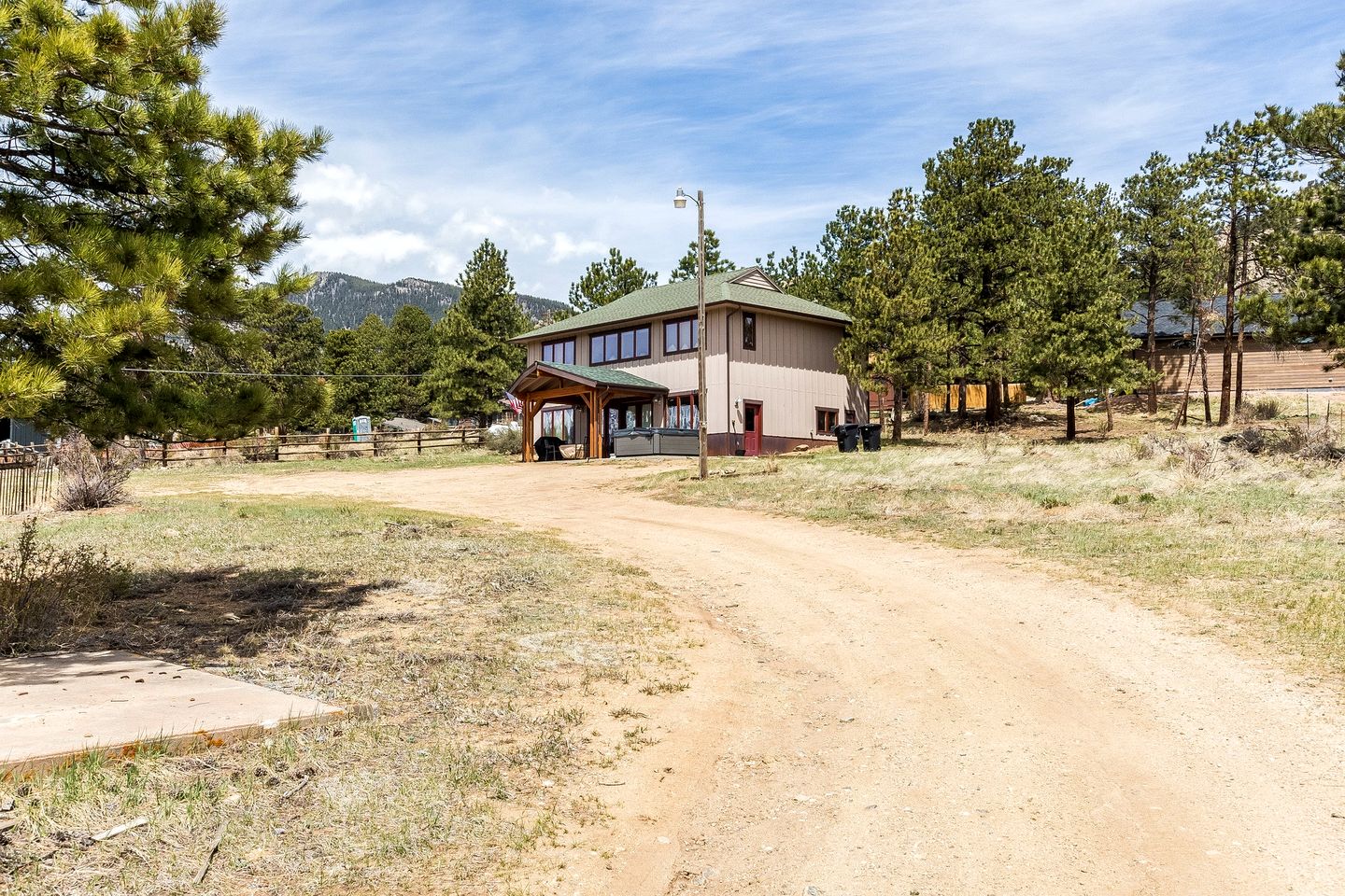 Idyllic Retreat with Private Hot Tub near Rocky Mountain National Park and Estes Park, Colorado
