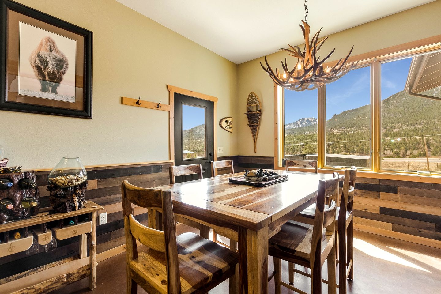 Idyllic Retreat with Private Hot Tub near Rocky Mountain National Park and Estes Park, Colorado