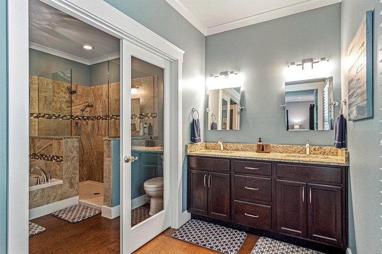 Cabins (United States of America, Chattanooga, Tennessee)