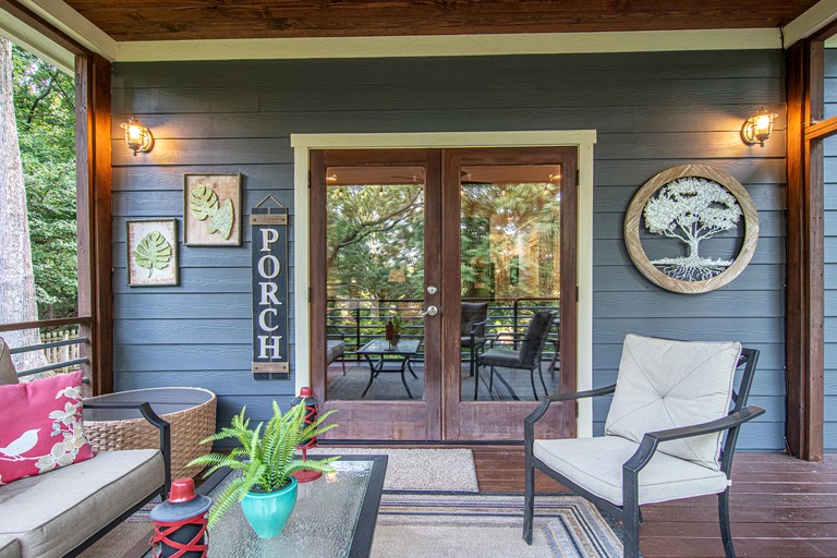 Cabins (United States of America, Chattanooga, Tennessee)