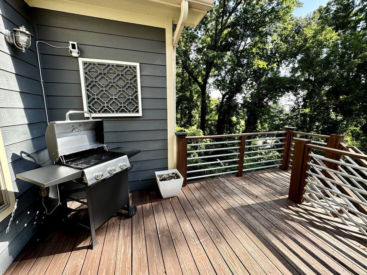 Amazing Cabin with Stunning Forest Sights in Chattanooga, Tennessee