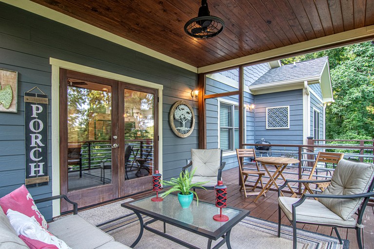 Cabins (United States of America, Chattanooga, Tennessee)