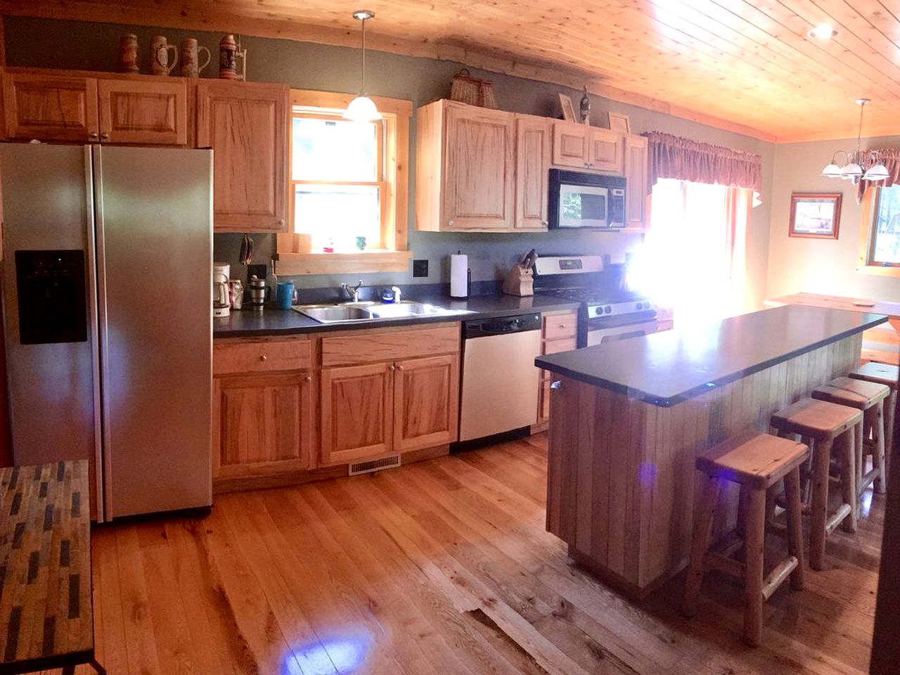 Cozy and Spacious Log Cabin Rental near Burt Lake State Park in Michigan