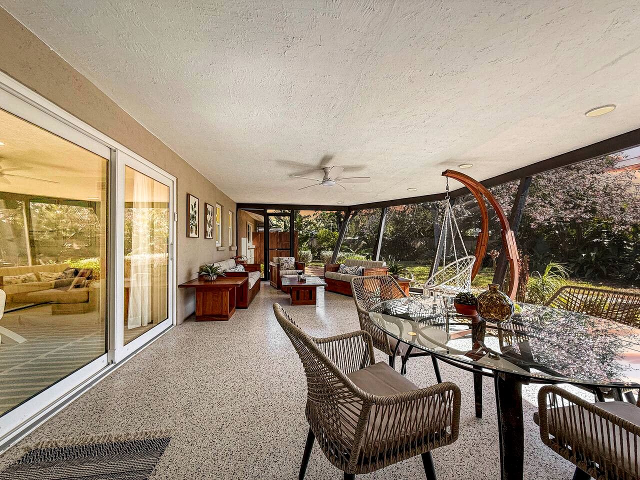 Private Oasis with Lanai and Lounge Space in Sarasota, Florida