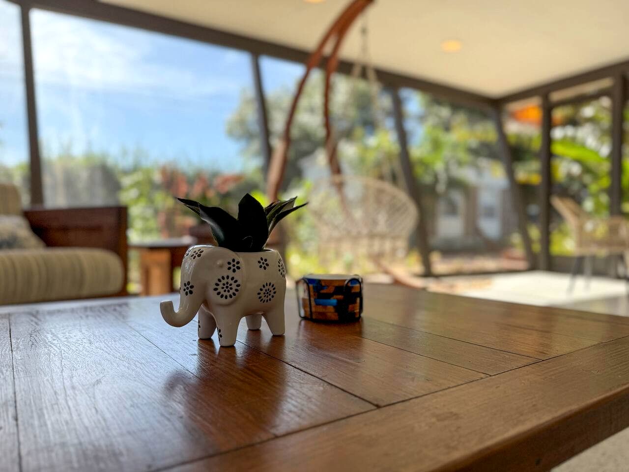 Private Oasis with Lanai and Lounge Space in Sarasota, Florida