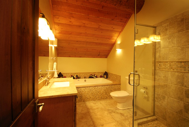 Nature Lodges (Melrose, Montana, United States)