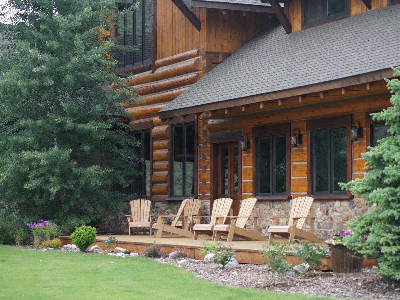 Breathtaking Lodge Suite Rental Overlooking Big Hole River in Melrose, Montana